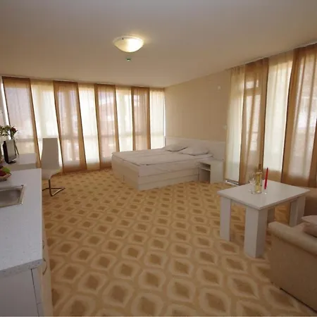 מלון Hotel Stela 2*